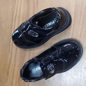 black dress shoe for boy